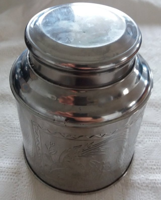 Chinese tea caddy