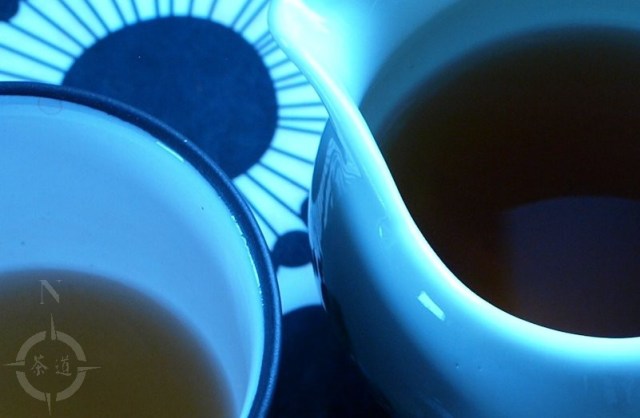 Yunnan Gold tea in a Cha Hai