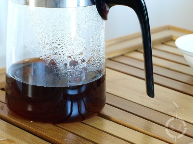 2003 meng hai factory shou pu-erh - in the samadoyo tea pot