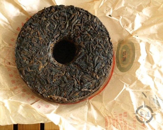 2013-three-cranes-0207-liu-bao-unwrapped