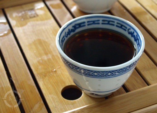 a-cup-of-white2tea-old-reliable