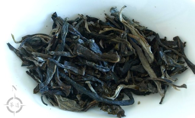 What-cha Road to Lincang - dry leaf