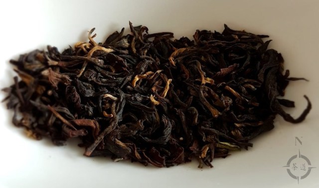 Gopaldhara Red Thunder Gold - dry leaf
