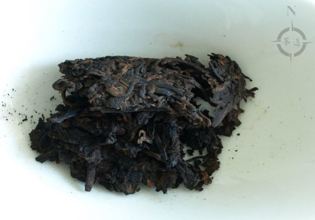 2011 Man Nong Shou - dry leaf