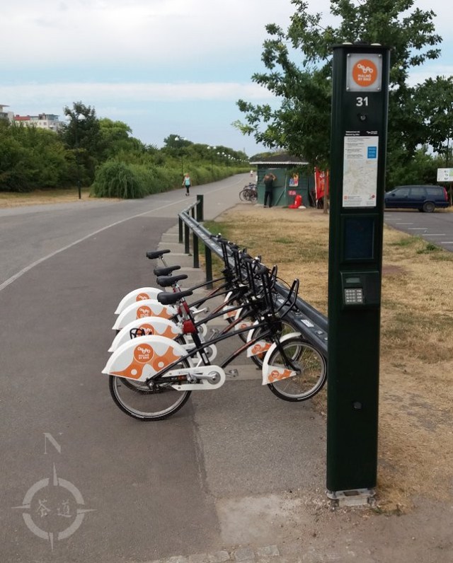 Parklife - ribban bike dock