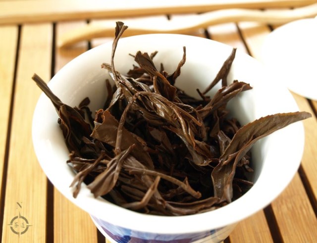 Shan Lin Shi Hong Cha - used leaf in gaiwan