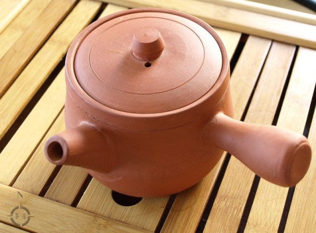kyusu style clay pot