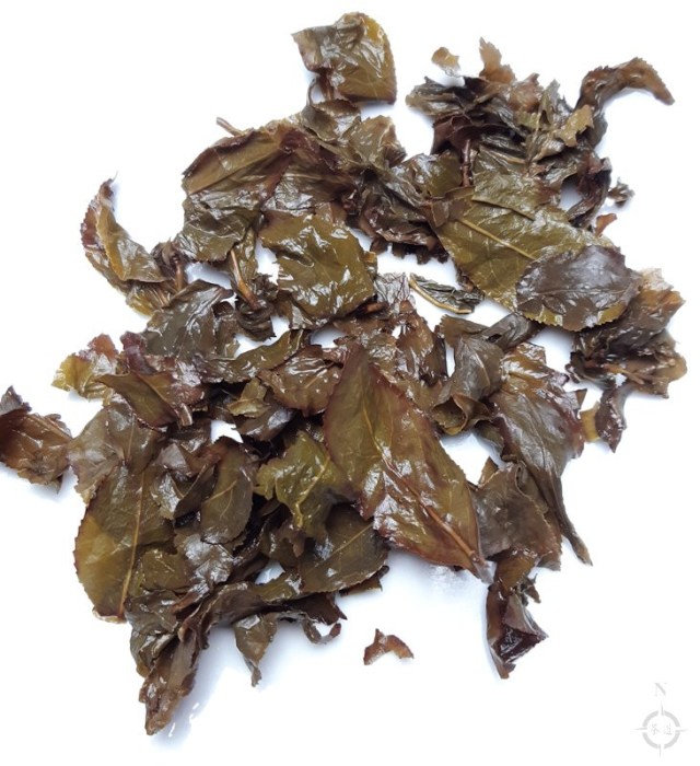 2009 aged pressed oolong - used leaves