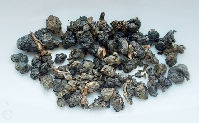 Dung Ding - dry leaf